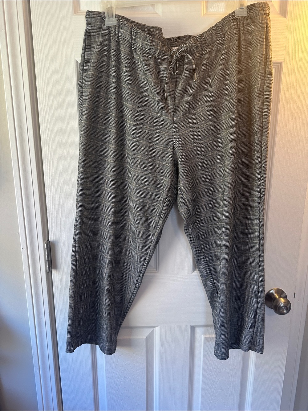 Nicole Miller Gray Plaid Pull-On Wide Leg Pants